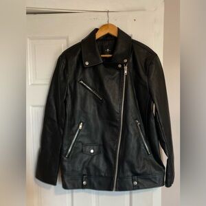 Black 7 for all Mankind Women’s faux leather motorcycle jacket size Medium